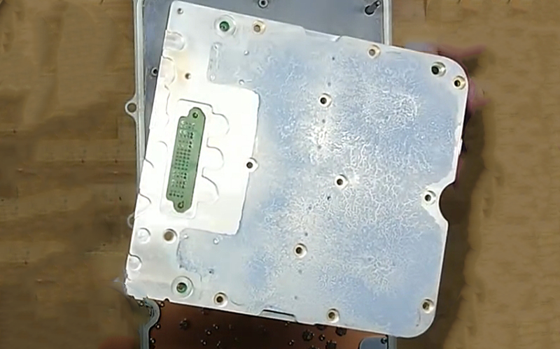 功放板上的导热硅脂